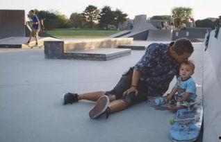 滑板少年吃瓜,揭秘街头风云背后的秘密  第2张