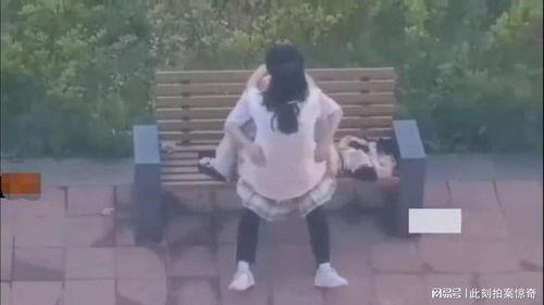 菲律宾情侣吃瓜视频,甜蜜瞬间引网友热议  第1张