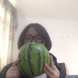 琪子吃瓜  第1张