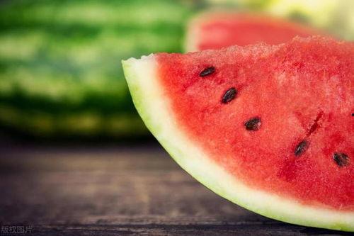 吃瓜相关文案,揭秘吃瓜群众的狂欢盛宴  第3张